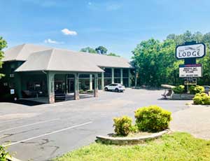 Exterior view of The Lodge in Eureka Springs, Arkansas